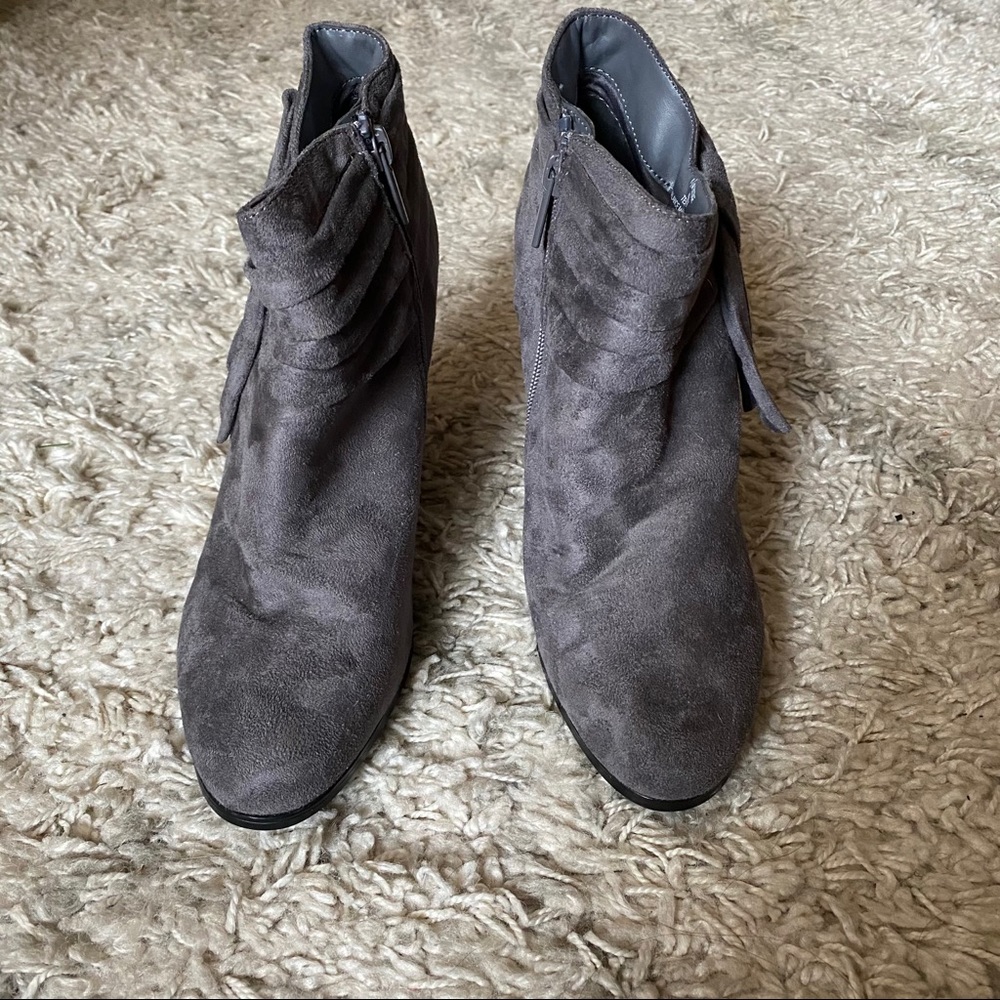 NWOT IMPO Onstage Slate Grey Faux Suede Boots - Picture 7 of 9